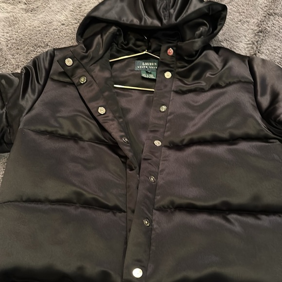 Lauren Ralph Lauren Black cropped hood Size Soft Satin Puffer Jacket size M - Picture 4 of 14